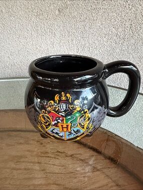 Warner Bros. Black Hogwarts Crest Ceramic Mug
